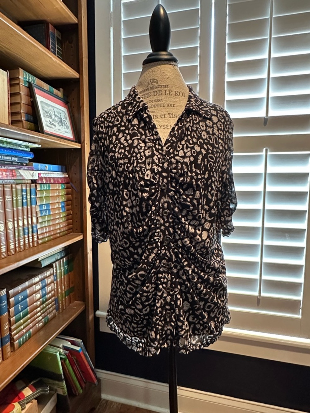 Jane and Delancey Black and White Animal Print Short Sleeve Blouse